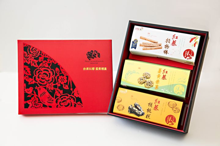 紅藜富貴禮盒(穀物棒+薑黃米菓+核桃糕)